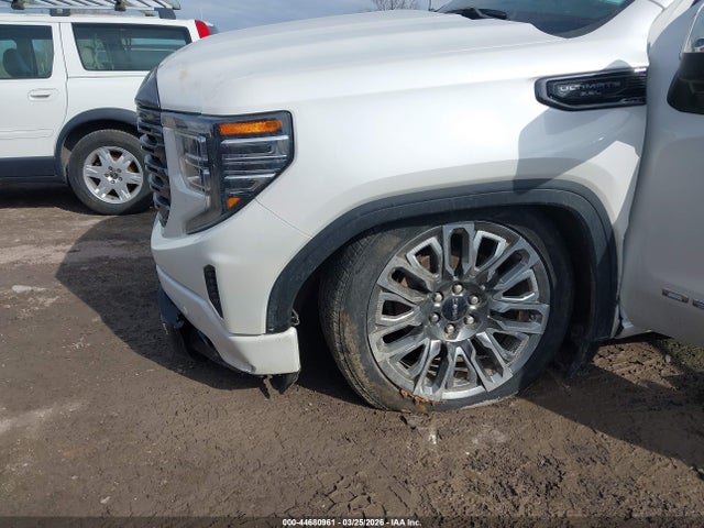 GMC Sierra 1500 4wd  Short Box Denali Ultimate