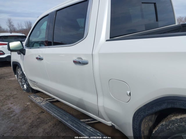 GMC Sierra 1500 4wd  Short Box Denali Ultimate