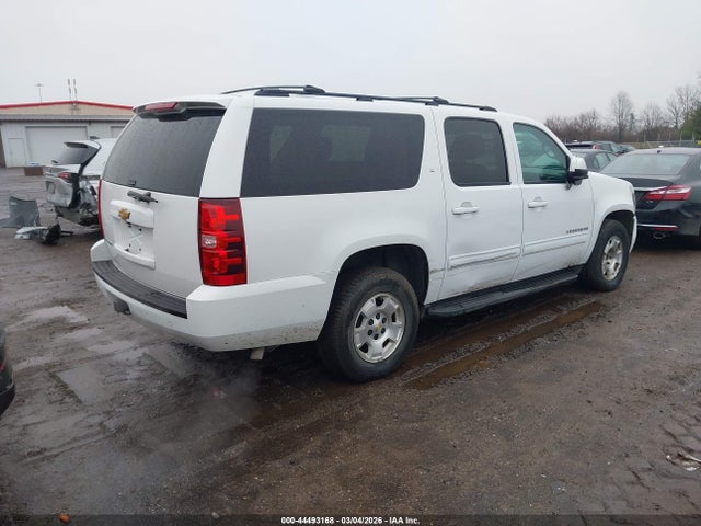 Chevrolet Suburban 1500 Lt