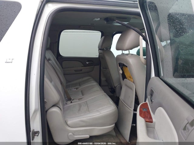 Chevrolet Suburban 1500 Lt