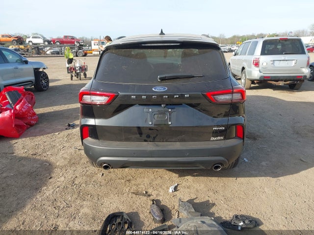 Ford Escape St-line