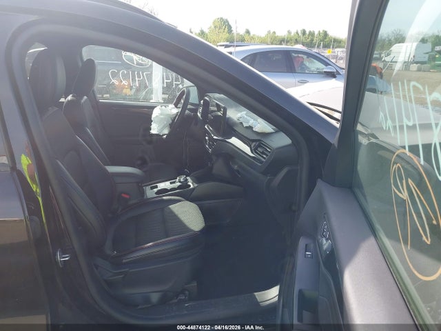 Ford Escape St-line