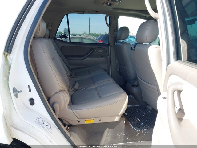 Toyota Sequoia Sr5 V8