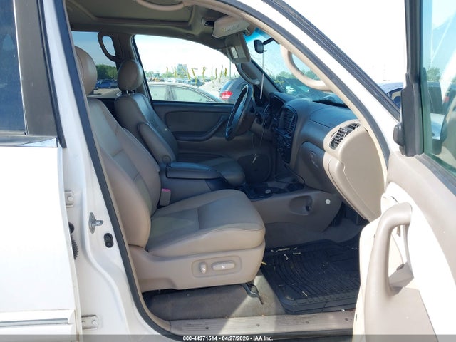 Toyota Sequoia Sr5 V8
