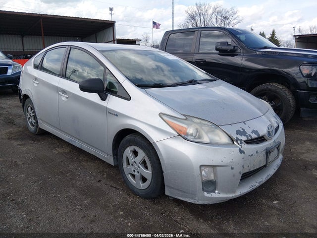 Salvage Toyota Prius Image