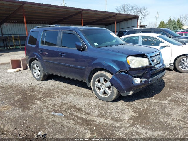Salvage Honda Pilot Image
