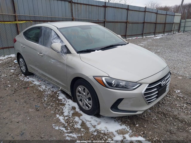 Salvage Hyundai ELANTRA Image