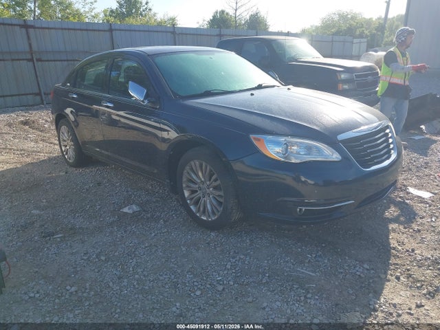 Salvage Chrysler 200 Image