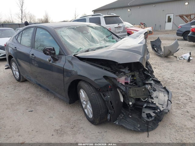 Salvage Toyota Camry Image