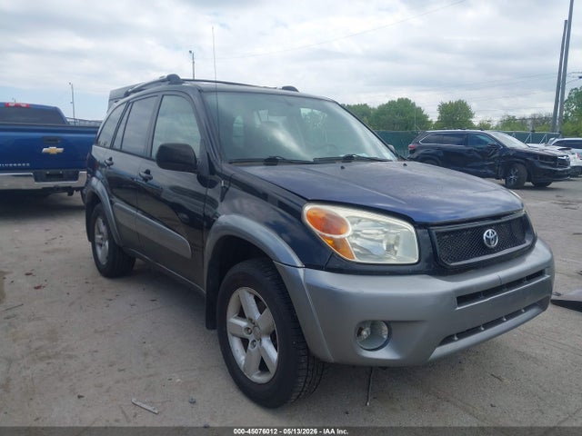 Salvage Toyota RAV4 Image