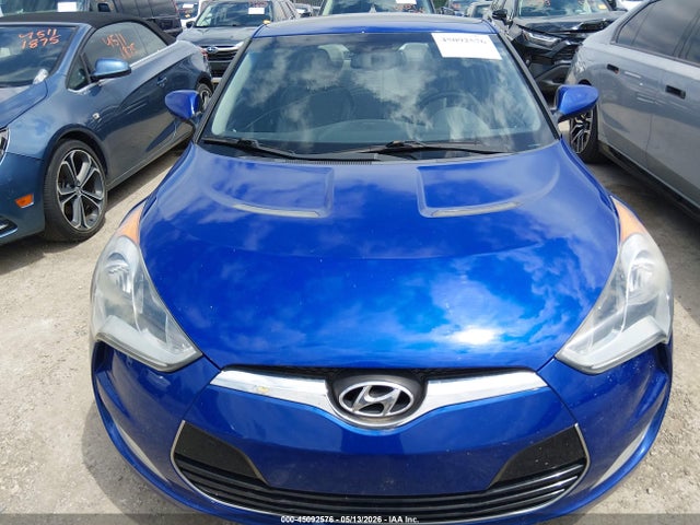 Hyundai VELOSTER