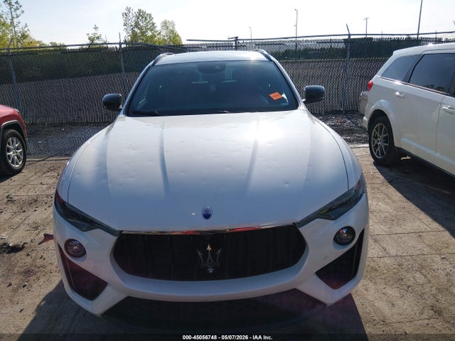 Maserati Levante S Gransport