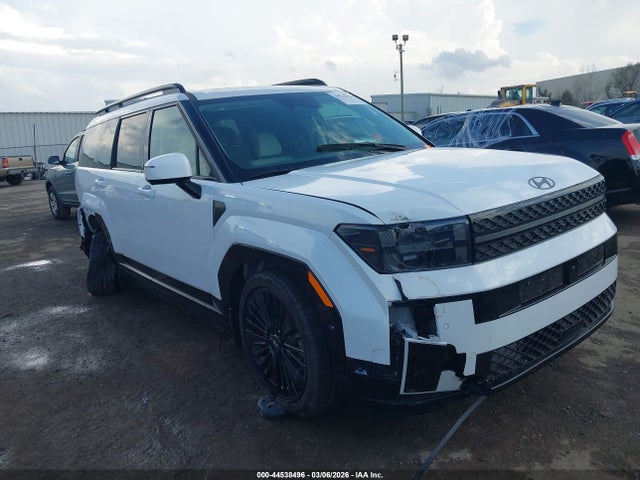Salvage Hyundai SANTA FE Image