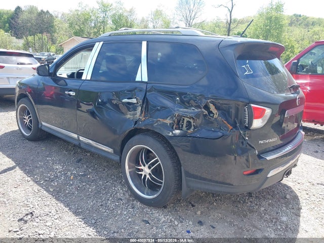 Nissan Pathfinder Platinum