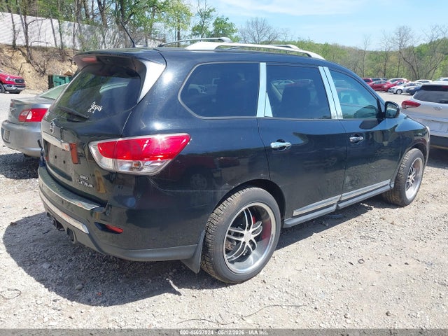 Nissan Pathfinder Platinum