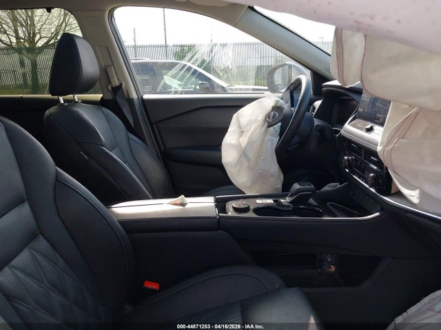 Nissan Rogue Platinum Intelligent Awd