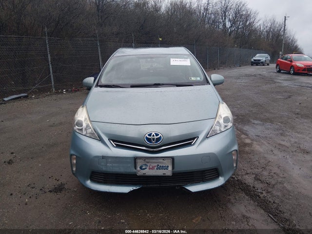 Toyota Prius v Three