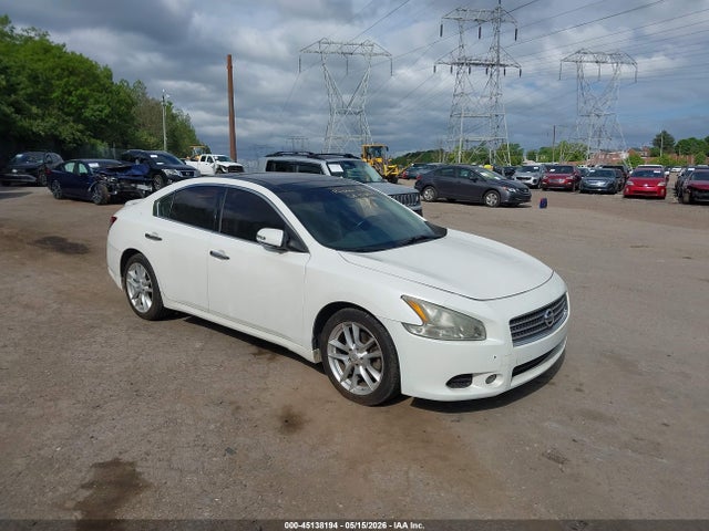 Salvage Nissan Maxima Image