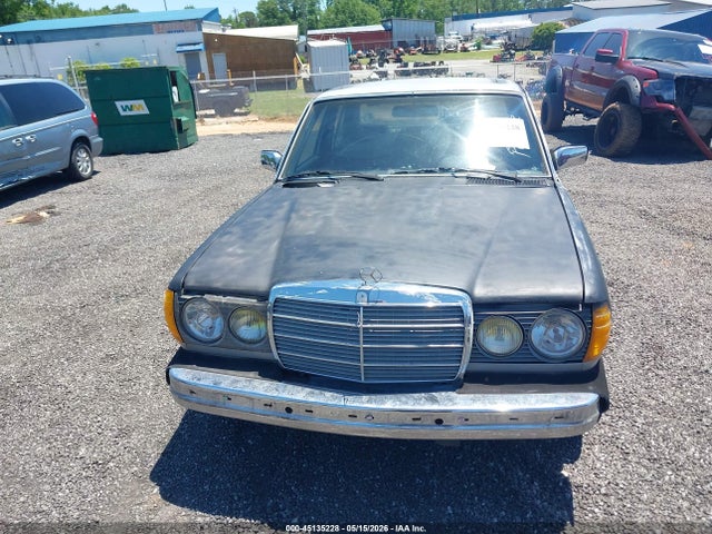 Mercedes-Benz 300 Dt