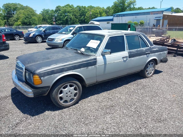 Mercedes-Benz 300 Dt