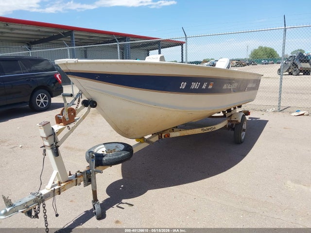 Salvage Smoker-craft Resorter Image
