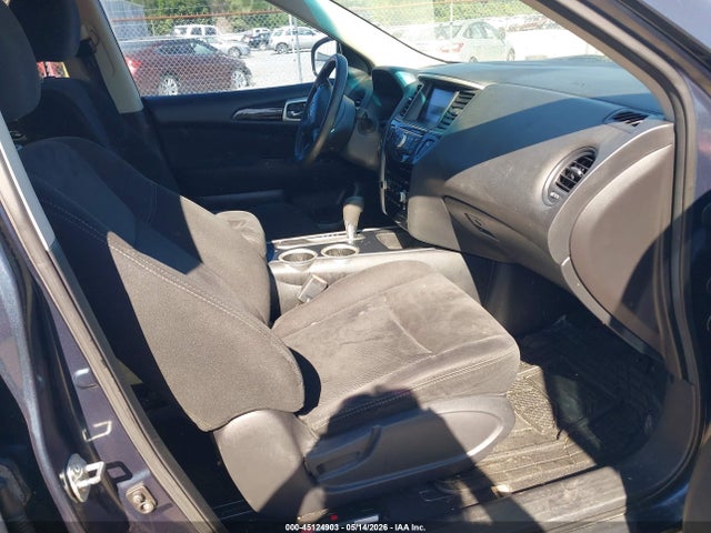 Nissan Pathfinder S