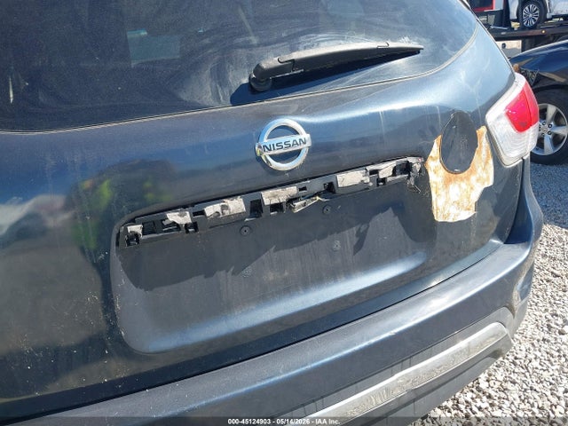Nissan Pathfinder S