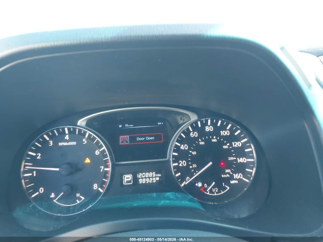 Nissan Pathfinder S
