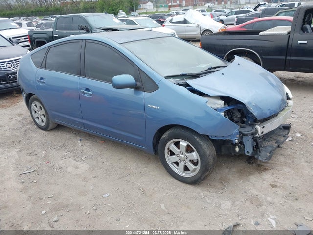 Salvage Toyota Prius Image