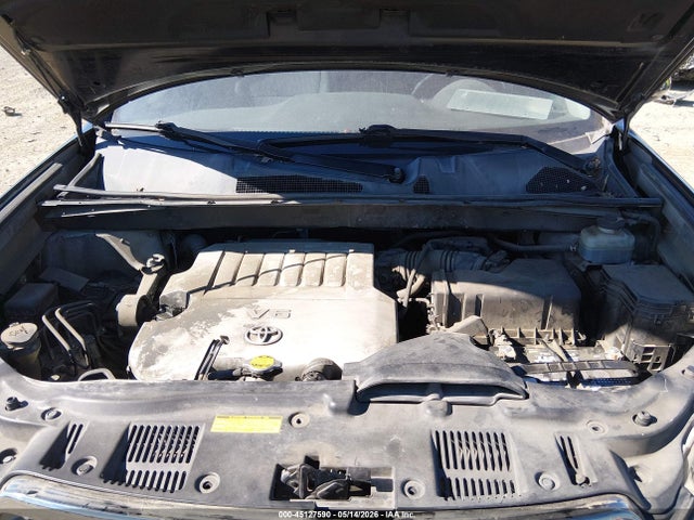 Toyota Highlander Sport
