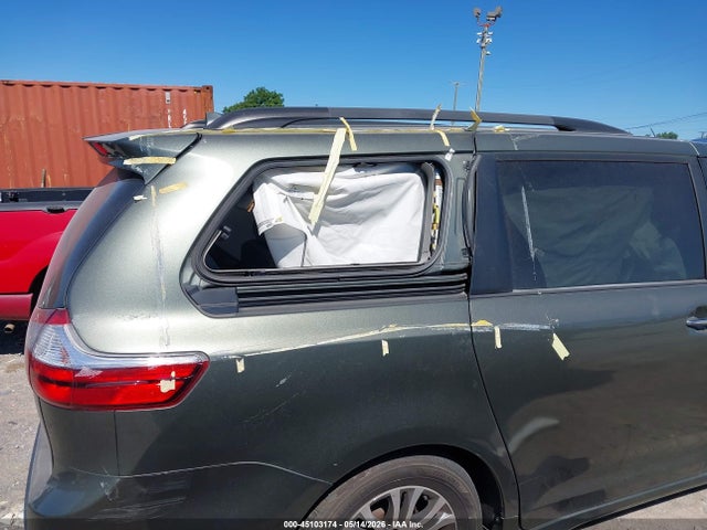 Toyota Sienna Xle 8 Passenger