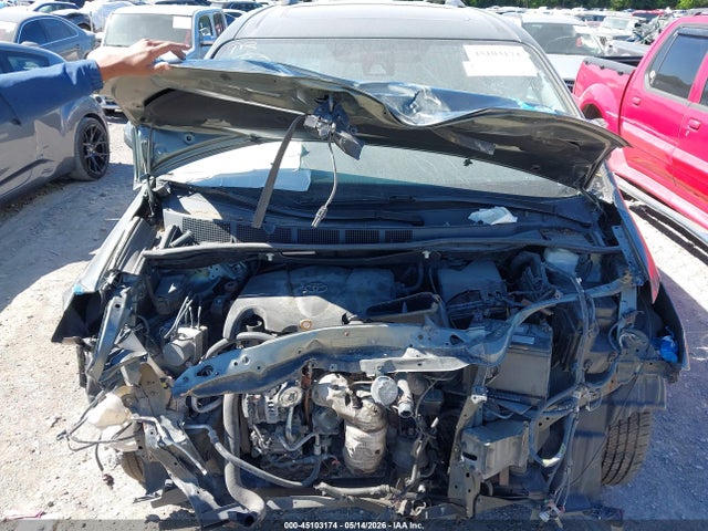 Toyota Sienna Xle 8 Passenger