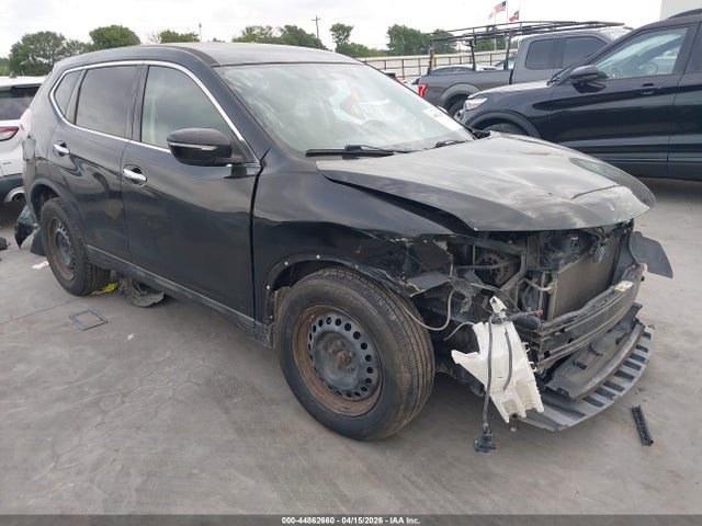 Salvage Nissan Rogue Image