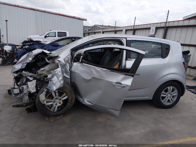 Chevrolet Sonic Lt Auto