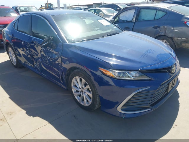 Salvage Toyota Camry Image