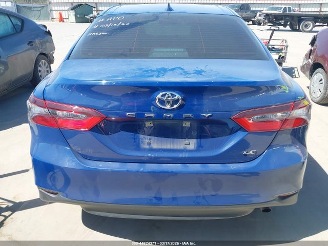 Toyota Camry Le