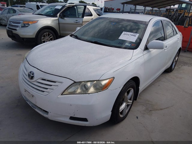Toyota Camry Le V6