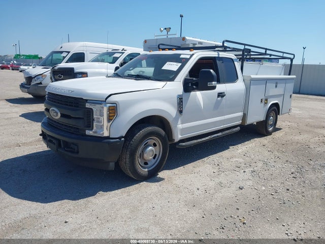 Ford F-350 Xl