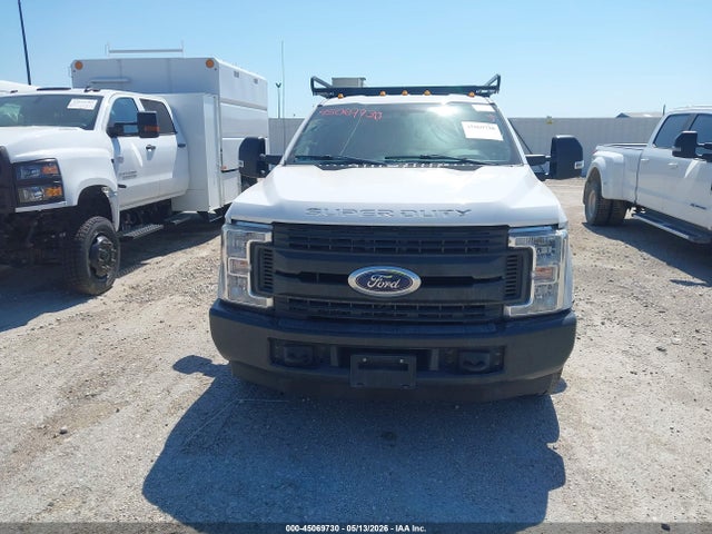 Ford F-350 Xl