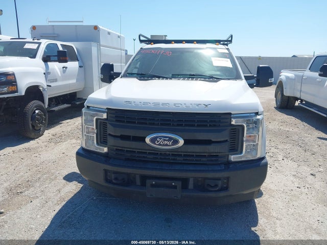 Ford F-350 Xl