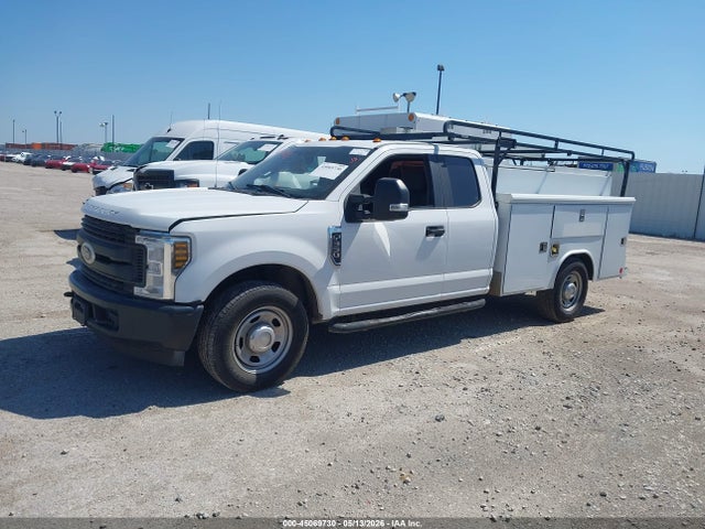Ford F-350 Xl
