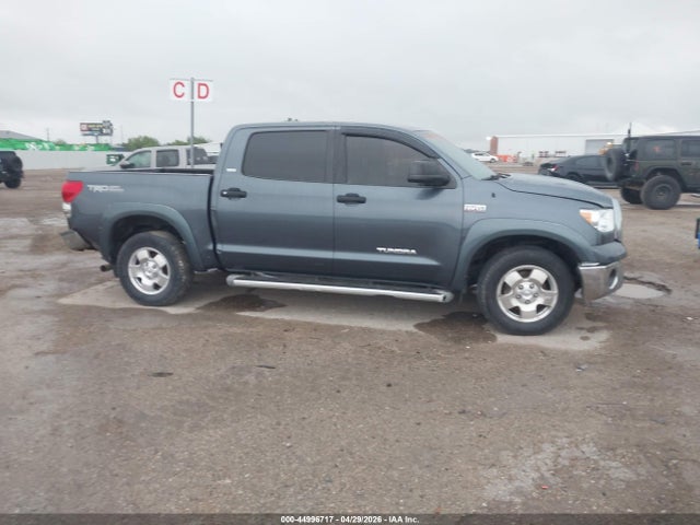 Toyota Tundra Sr5 5.7l V8