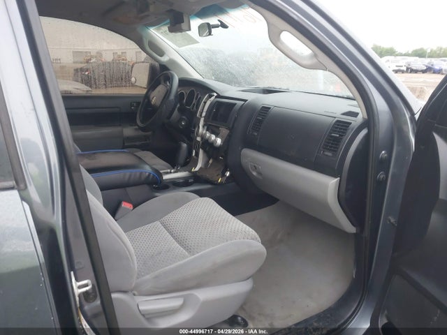 Toyota Tundra Sr5 5.7l V8