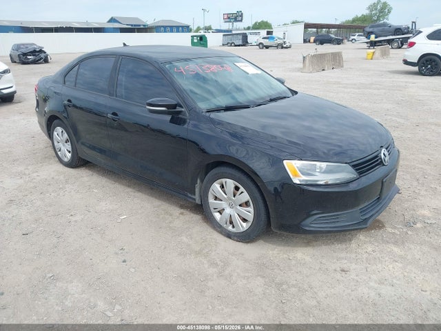 Salvage Volkswagen Jetta Image