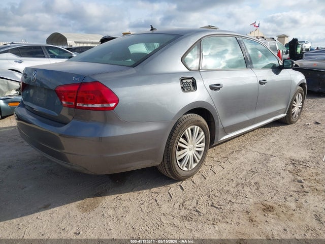 Volkswagen Passat 1.8t S
