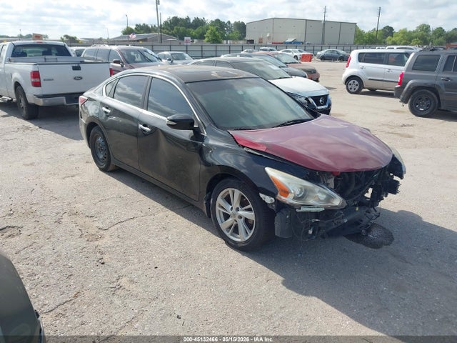 Salvage Nissan Altima Image