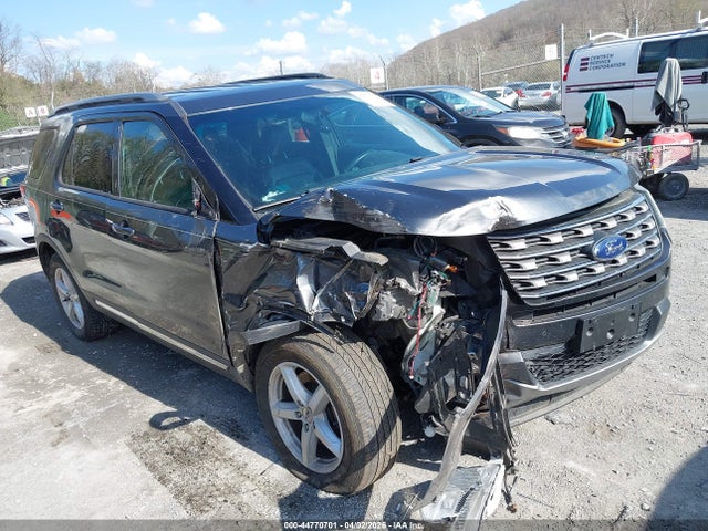 Salvage Ford Explorer Image