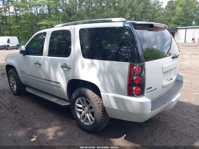 GMC Yukon Denali