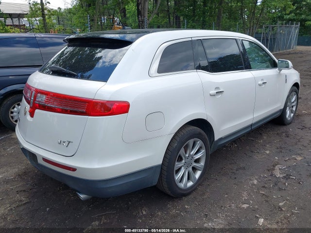 Lincoln MKT