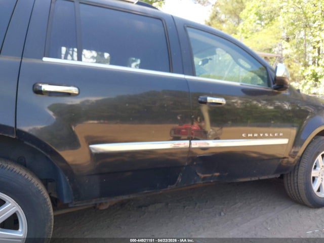 Chrysler Aspen Limited